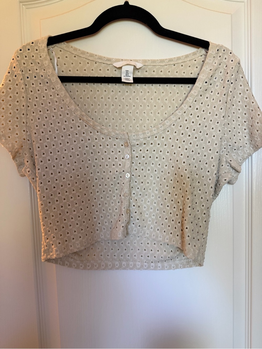 H&M Cream Eyelet Button-Front Crop Top